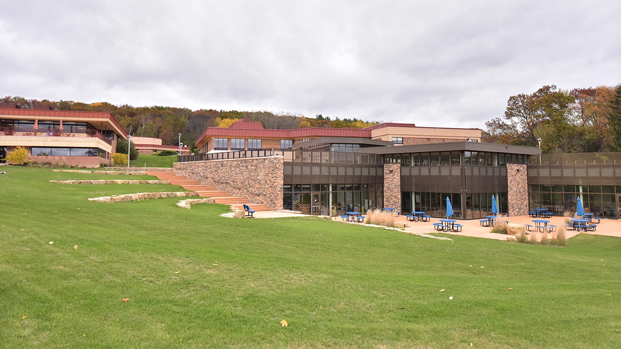 UW-Platteville Baraboo Sauk County campus