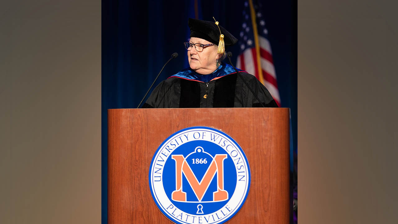 UWPlatteville celebrates 203rd commencement UWPlatteville News