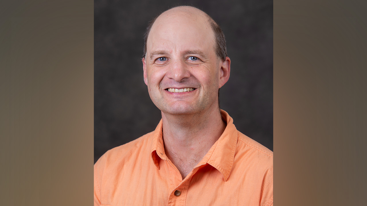 Dr. Chris Schulenburg