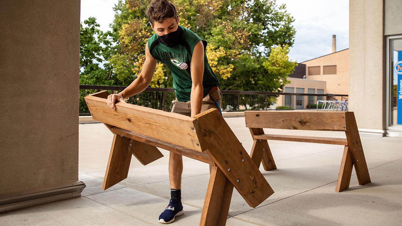 Bench installation 