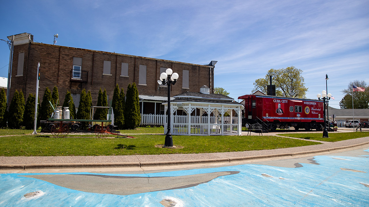 Cuba City's Presidential Plaza