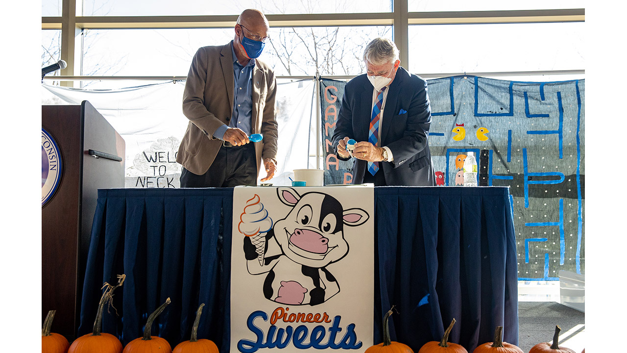 UW System President Tommy Thompson visits UW-Platteville, celebrates opening of Pioneer Sweets with Chancellor Dennis J. Shields