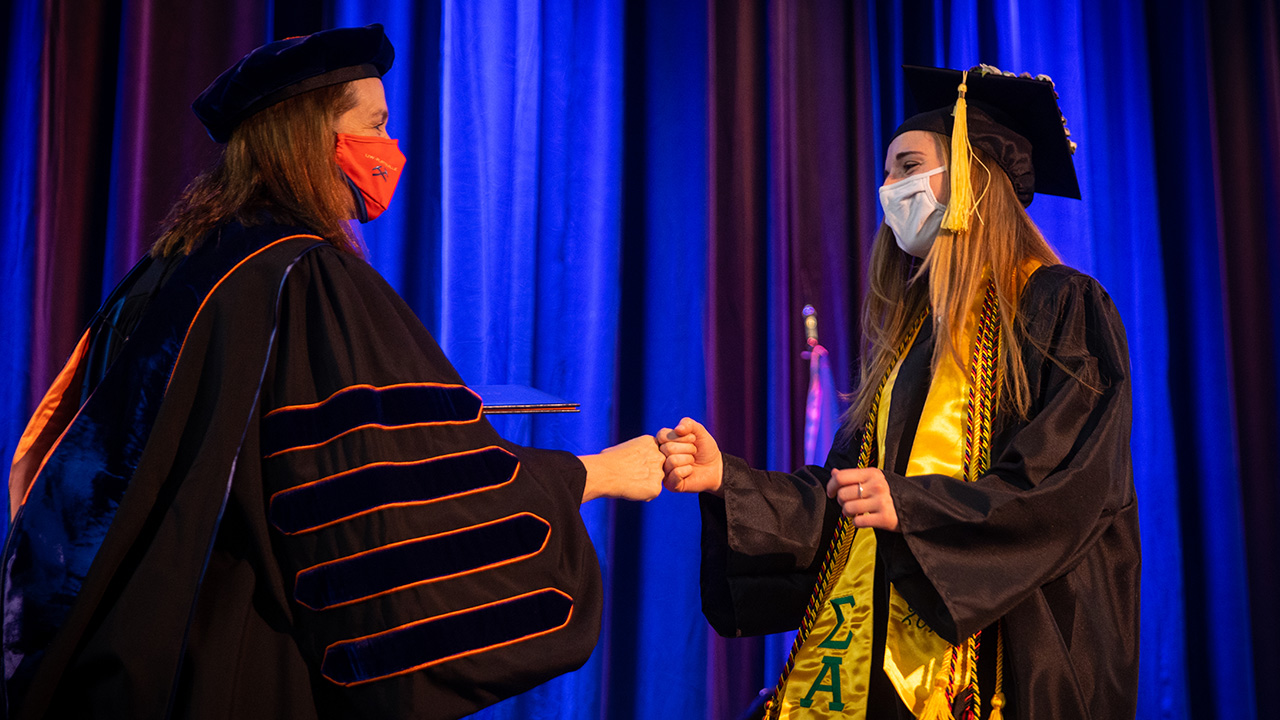 UWPlatteville holds 207th commencement UWPlatteville News