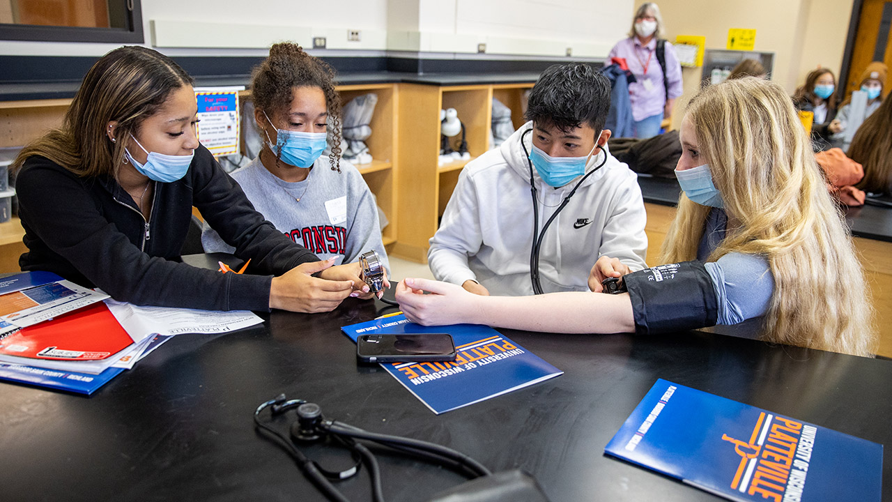 Students at Medical Exploration Day