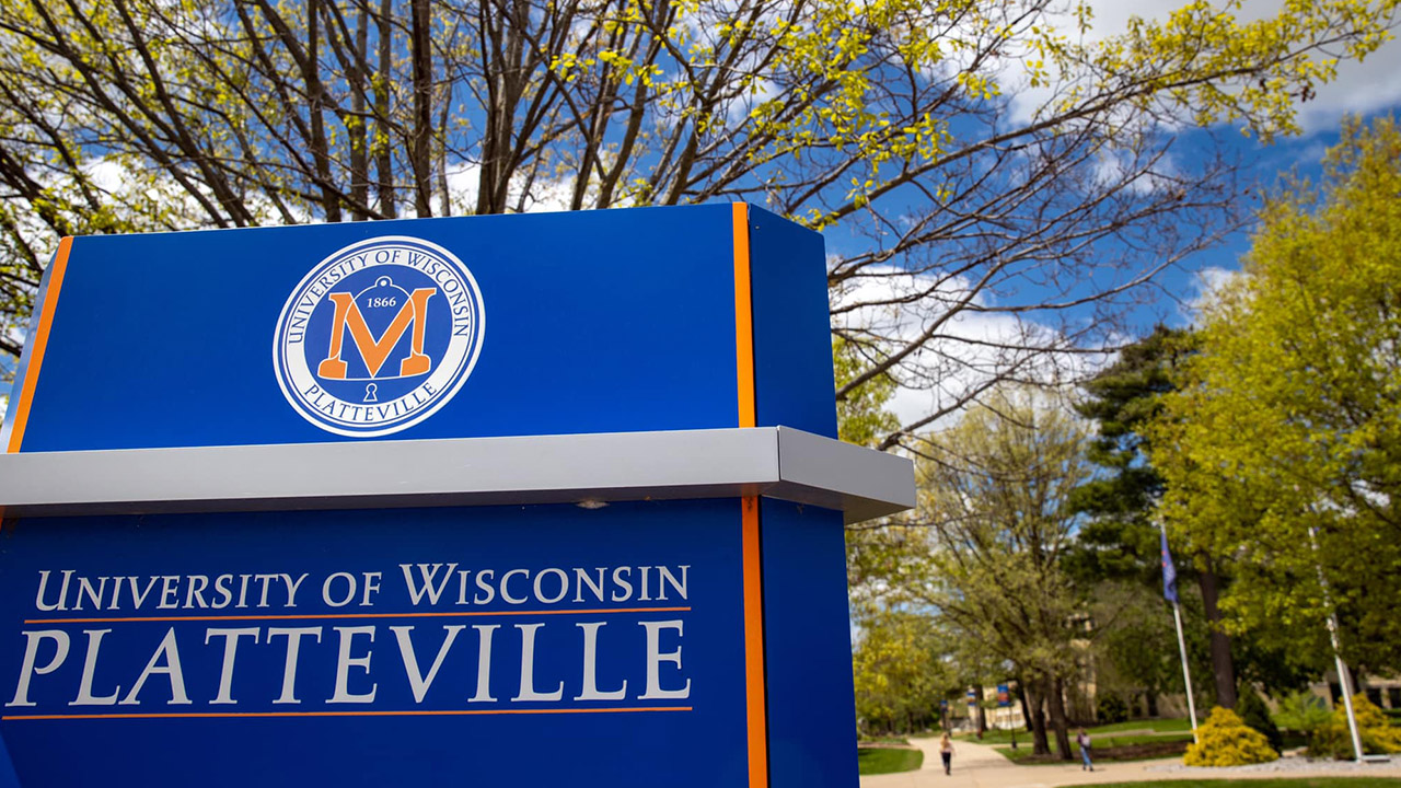 UW-Platteville sign