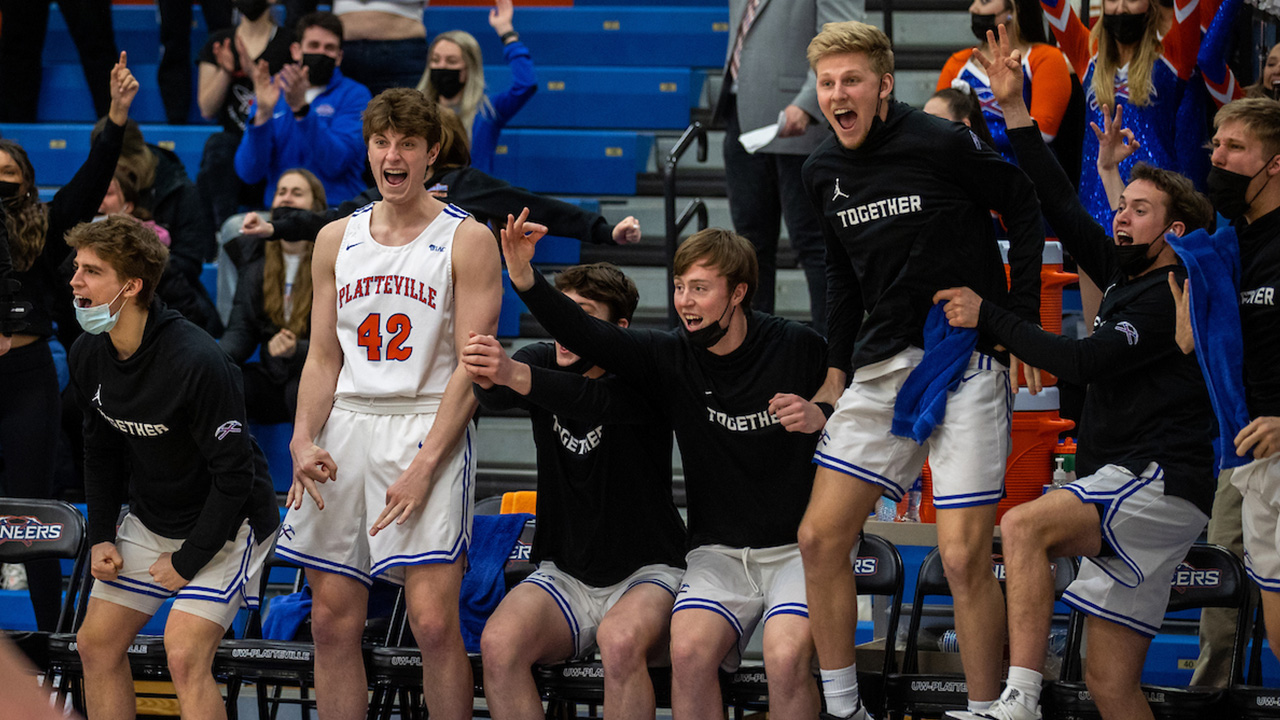 Men's basketball team