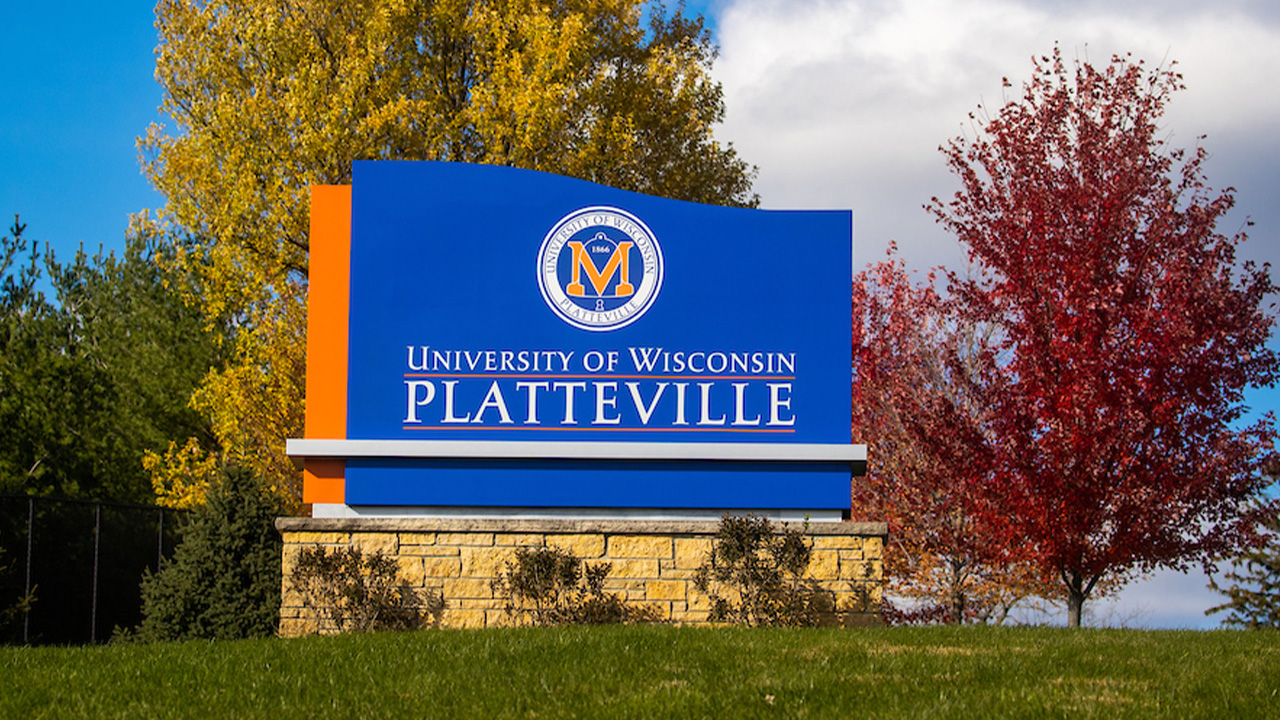 UW-Platteville sign