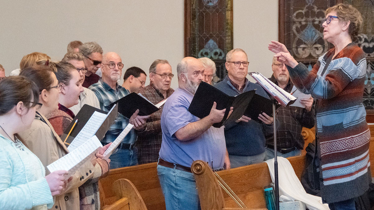 The Campus and Community Choir of UW-Platteville Baraboo Sauk County, under the direction of Deanna Horjus-Lang