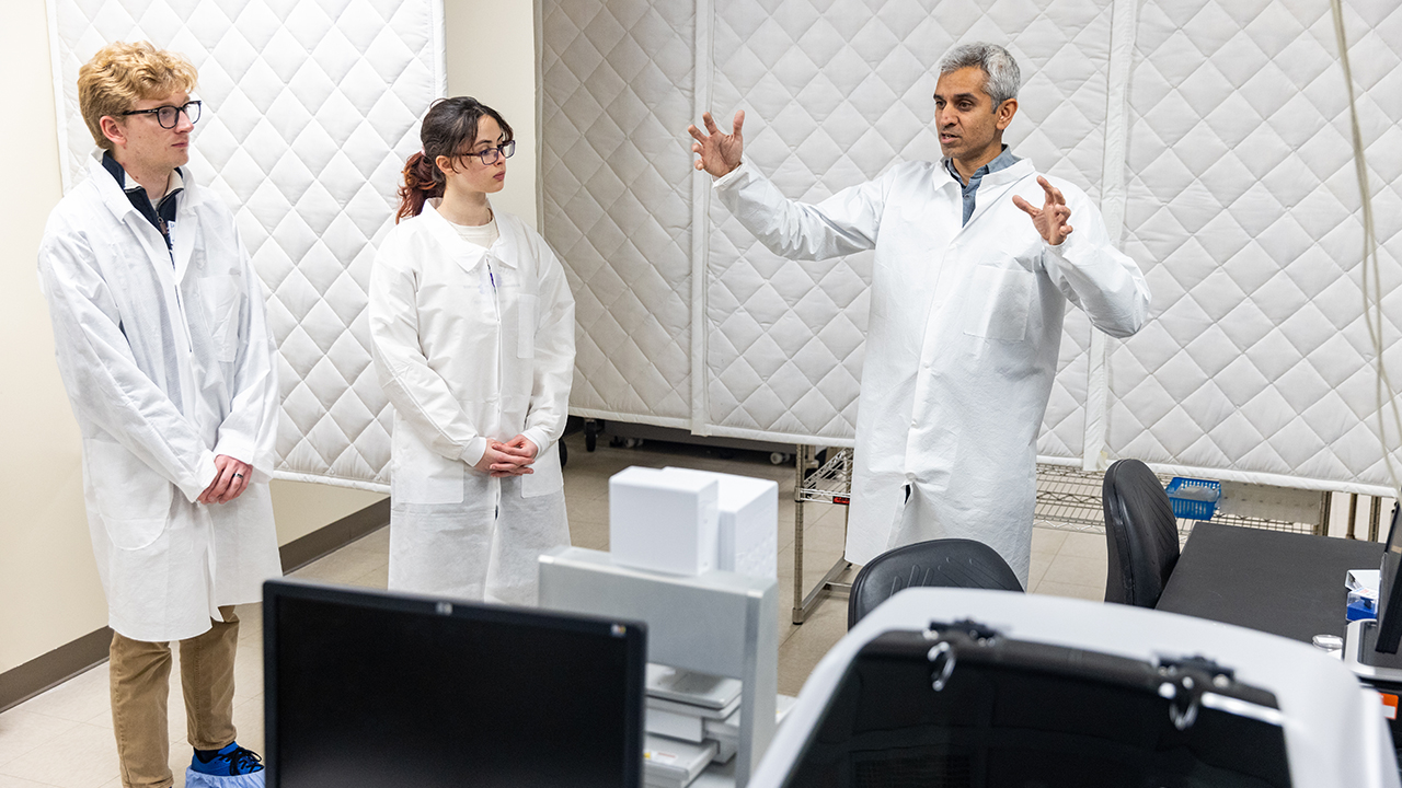 A Lab Crawl offered behind-the-scenes tours of UW-Platteville’s innovative facilities, including the MEMS/Nanotechnology Lab. 