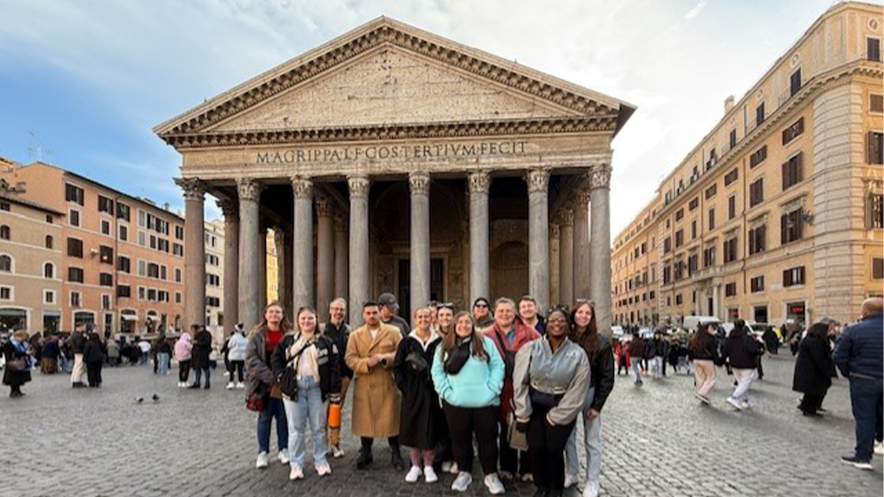 13 students spent their time in Florence and Rome visiting significant historic sites in the Visual Art in Rome and Florence, course.