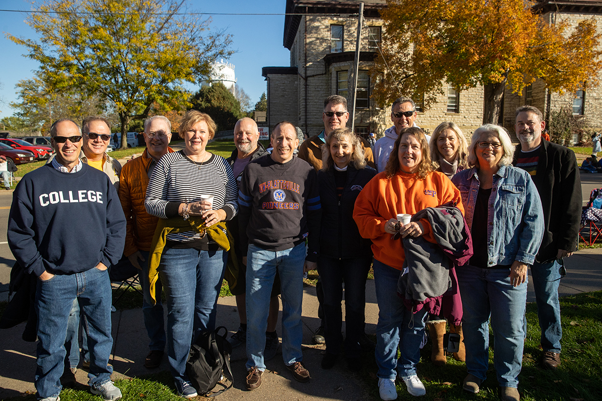 BILSA alumni at homecoming