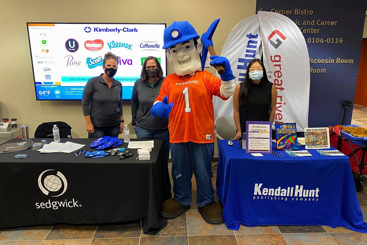 Fox Cities Community on Campus Day