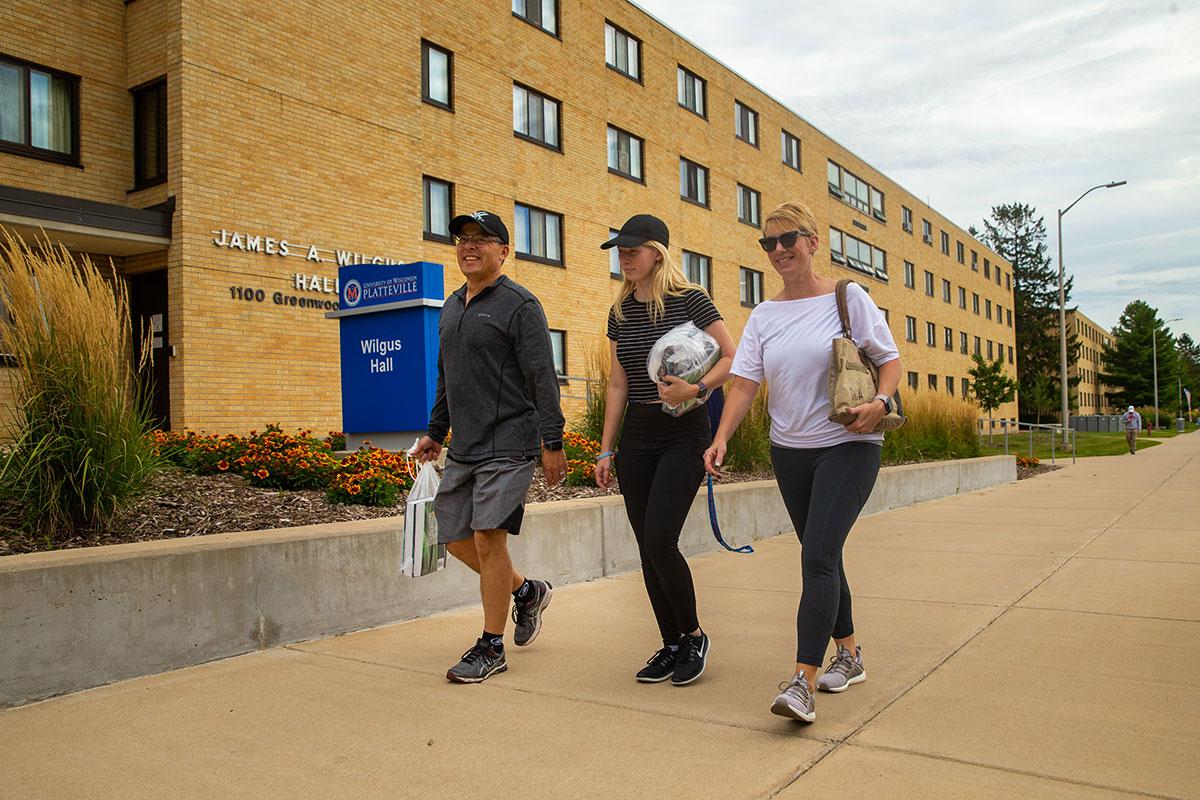 Students walking outside of Wilgus Hall
