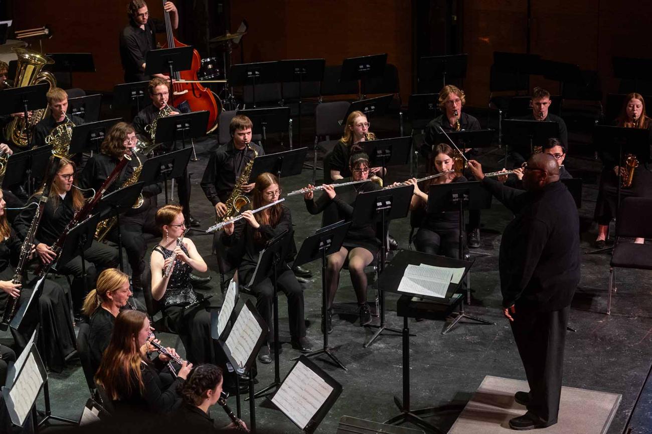 TSHB student musicians working with guest clinician