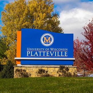 UW-Platteville outdoor sign